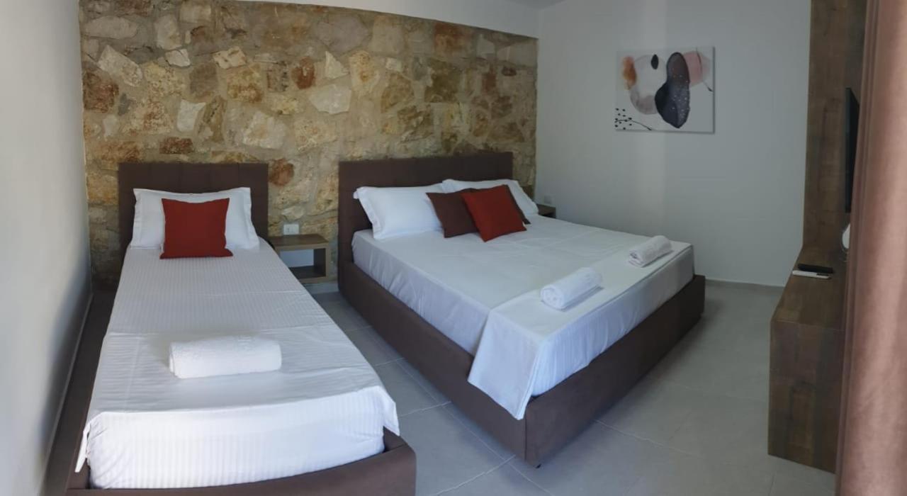 Mezzanine Bay Hotel Himare Ngoại thất bức ảnh