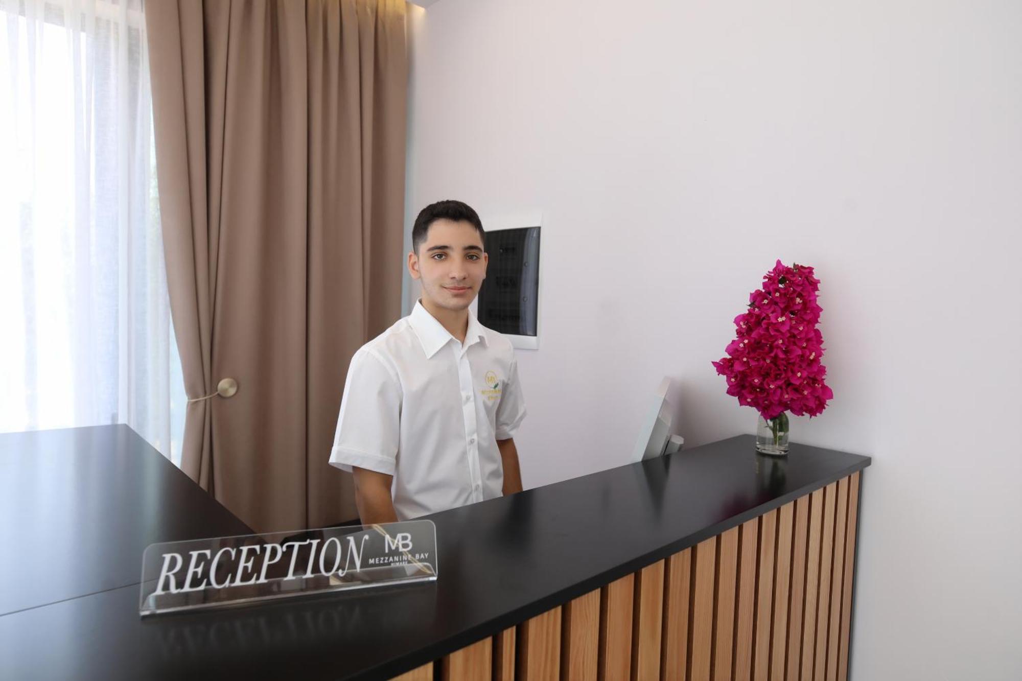 Mezzanine Bay Hotel Himare Ngoại thất bức ảnh