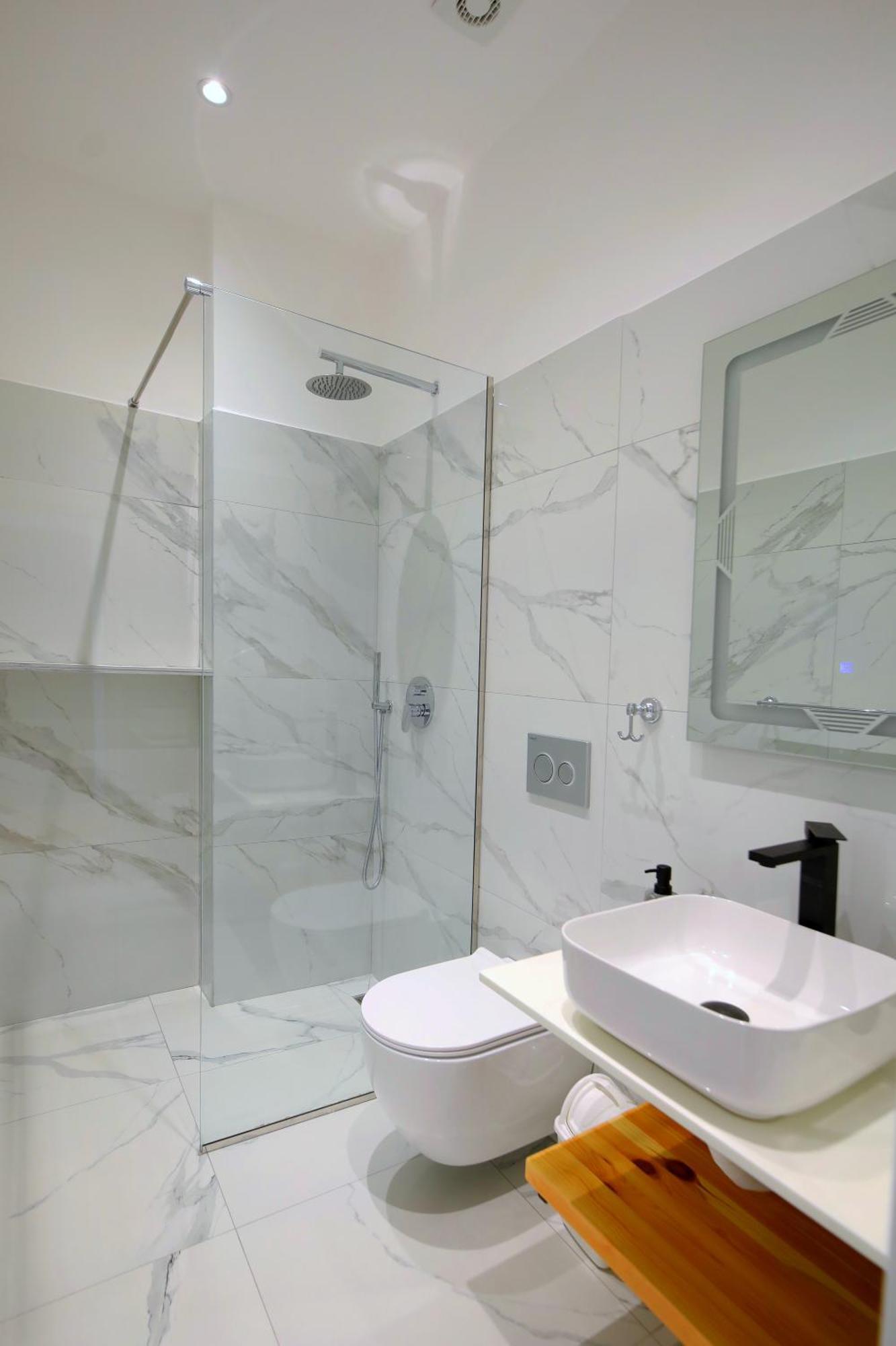 Mezzanine Bay Hotel Himare Ngoại thất bức ảnh